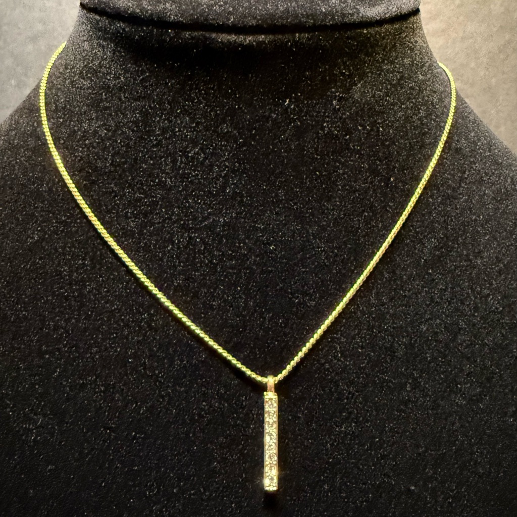Nina Ricci Bar Pendant Necklace Swarovski Crystals 35$